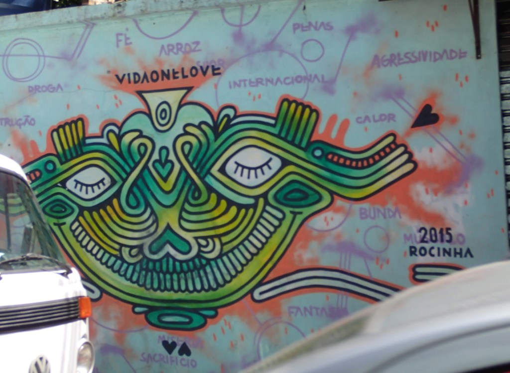 Taken in Rocinha. A deeper meaning might be gleaned by those who read Portuguese.