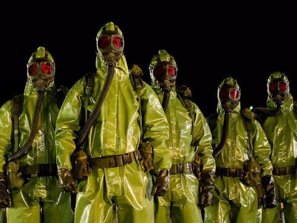 men-in-hazmat-suits_100435